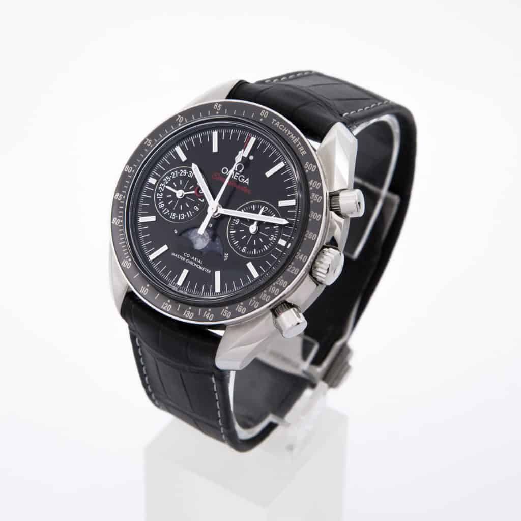 omega speedmaster professional moonwatch moonphase