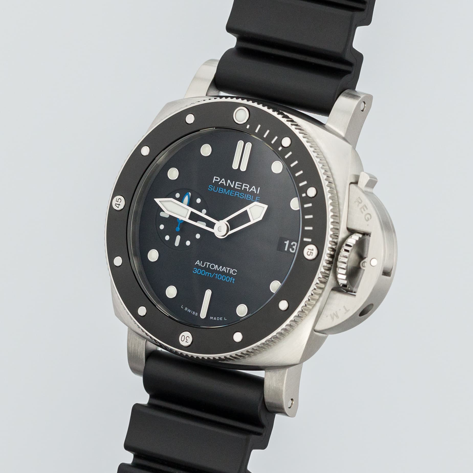 Panerai Luminor Submersible 42 PAM00683 ChronoTimepieces